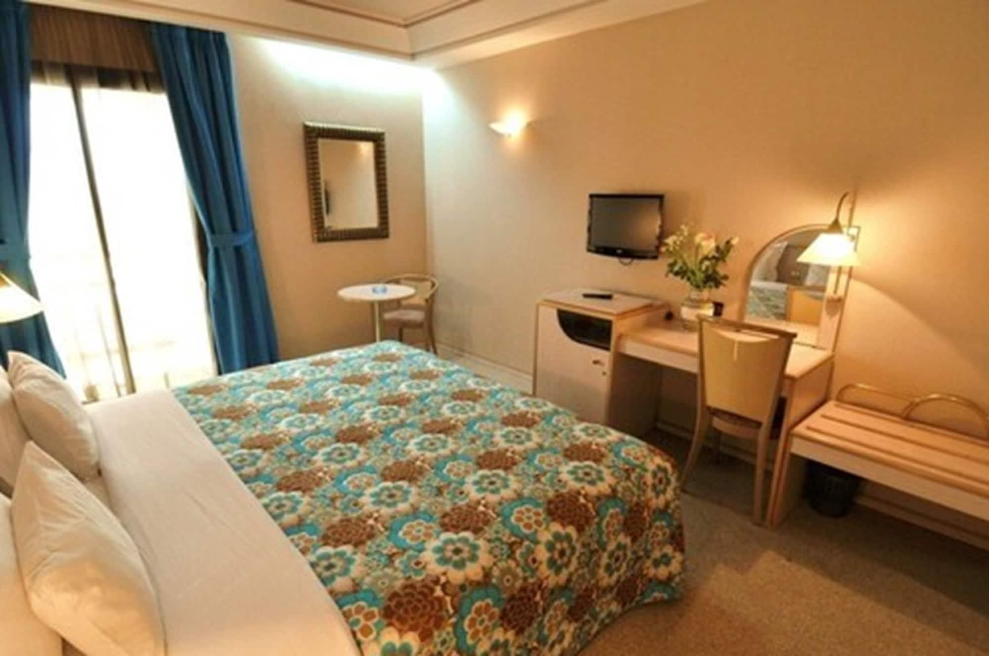 Hotel Wassim Fez Exterior photo